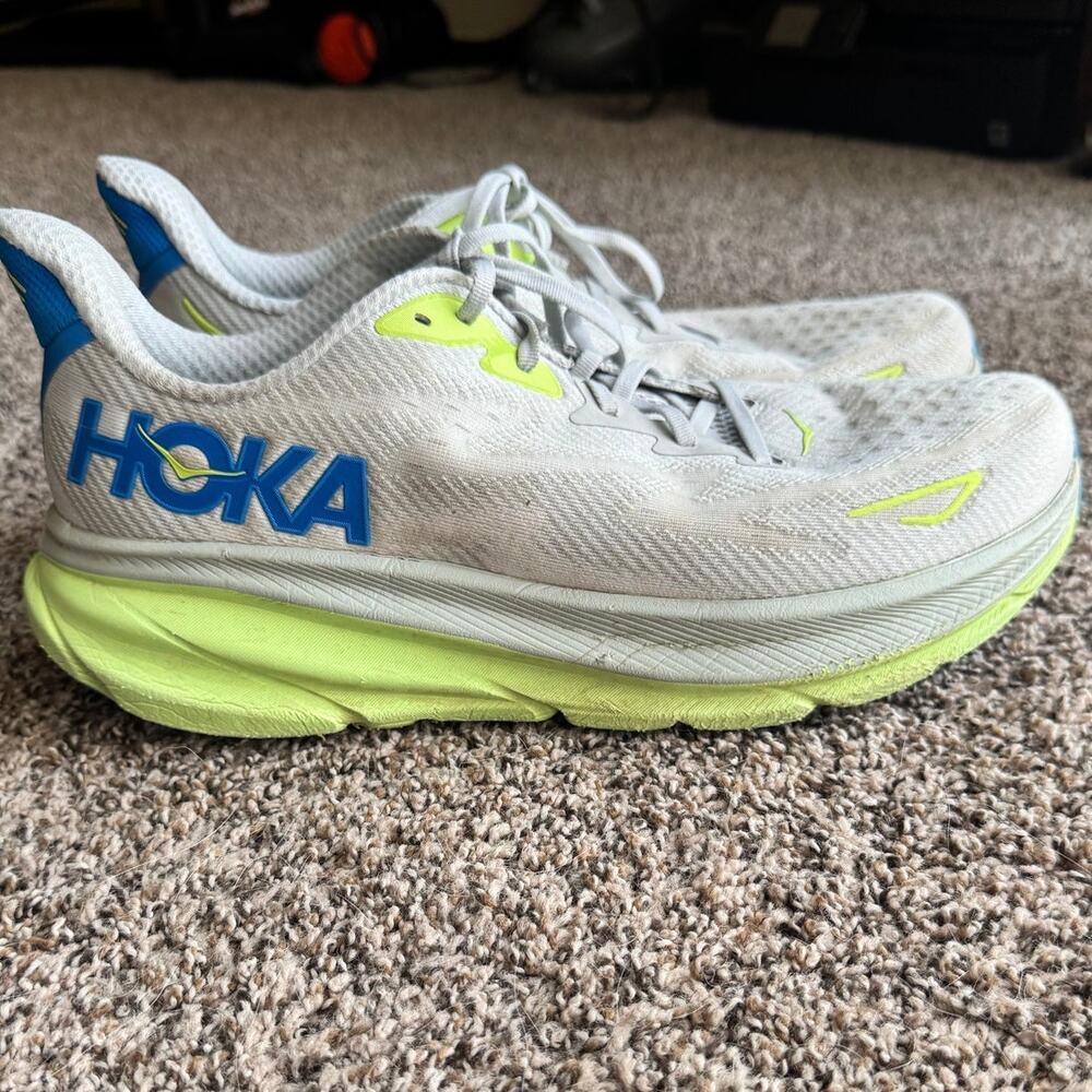 HOKA ONE ONE Clifton 9 Men’s Running Shoes – Size 12D